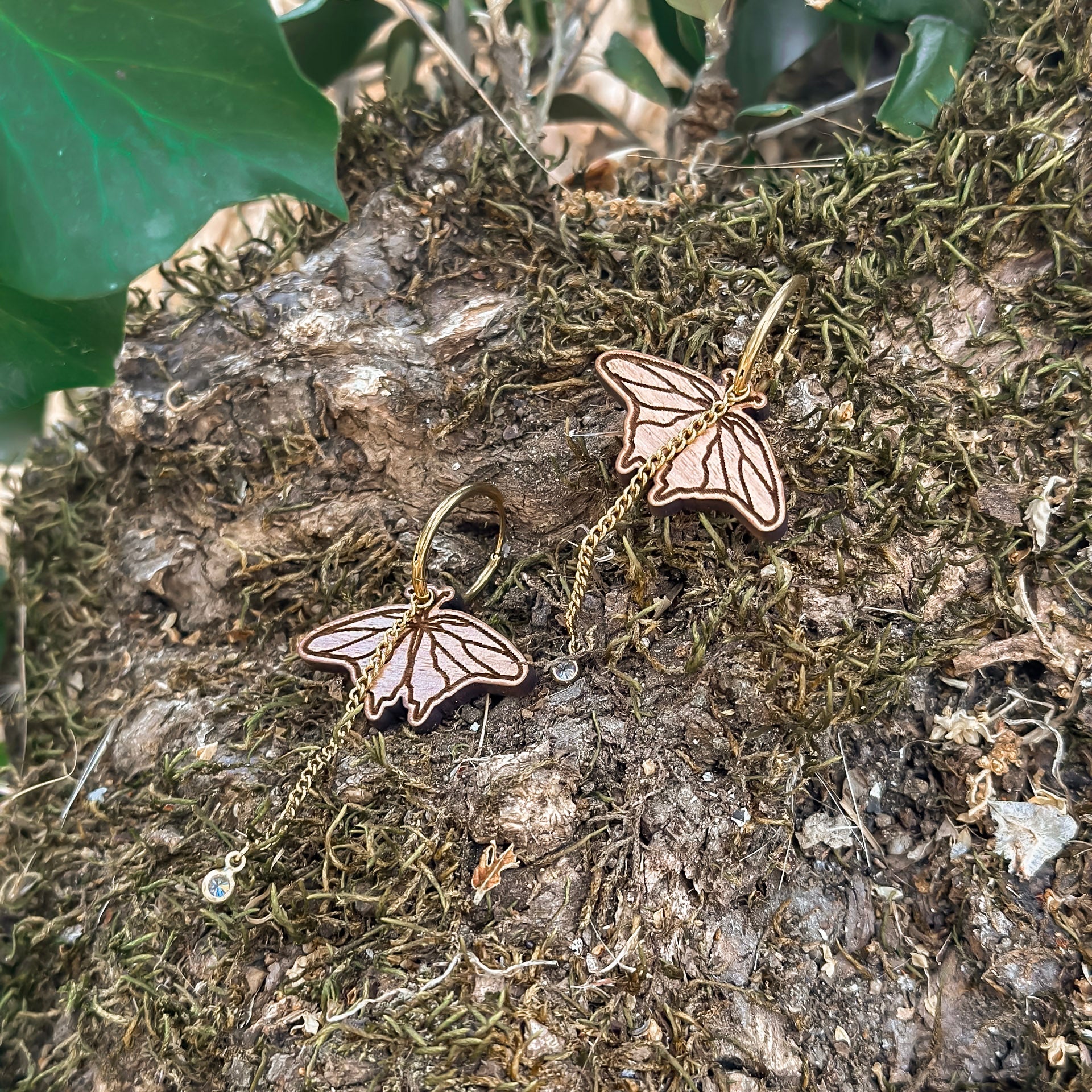 Pendientes Polilla