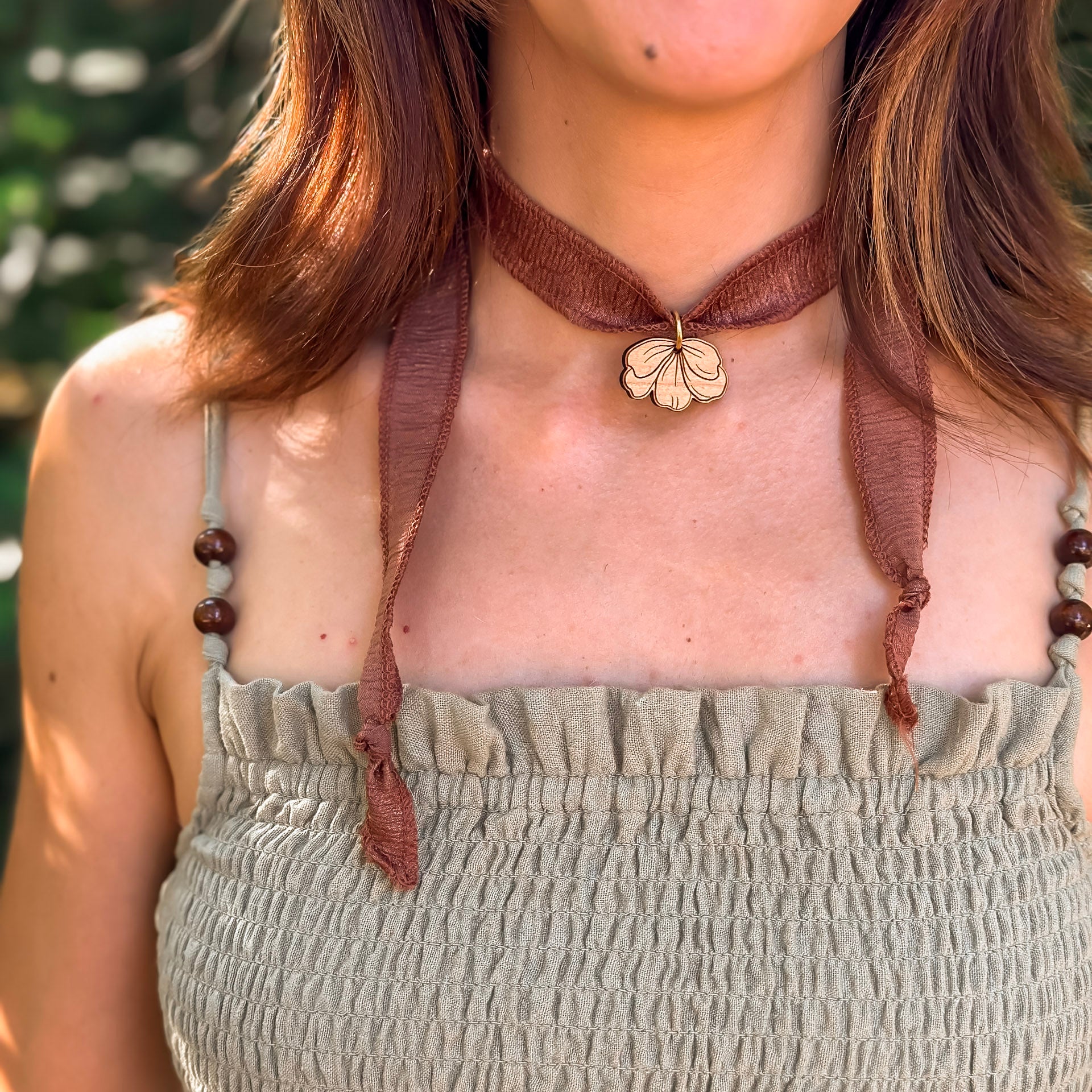 Collar seda Peonía